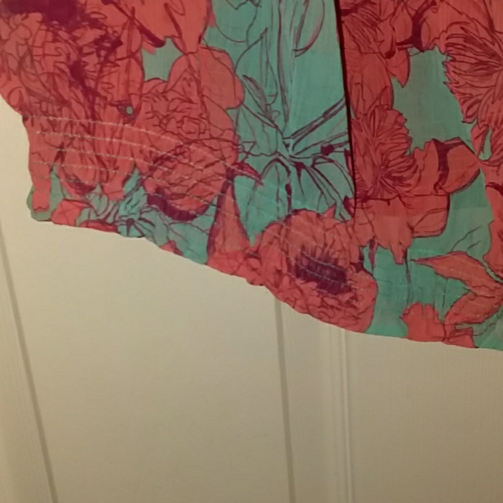 Womens dress top - Picture 3 of 5